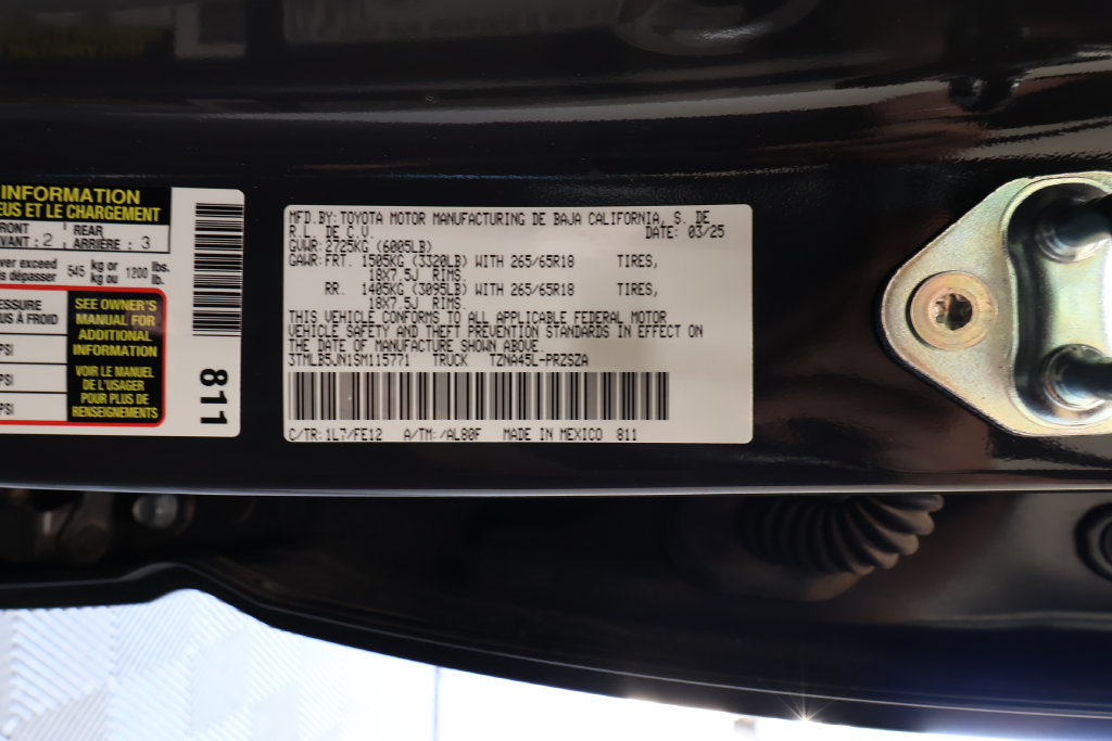 Used 2025 Toyota Tacoma TRD Sport AWD/4WD image 37