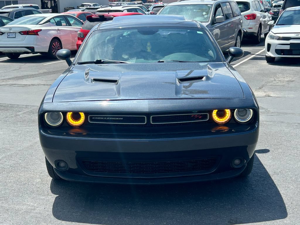 Used 2018 Dodge Challenger R/T RWD image 9