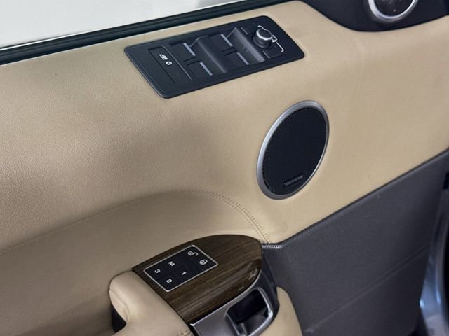 Used 2016 Land Rover Range Rover Sport HSE image 20