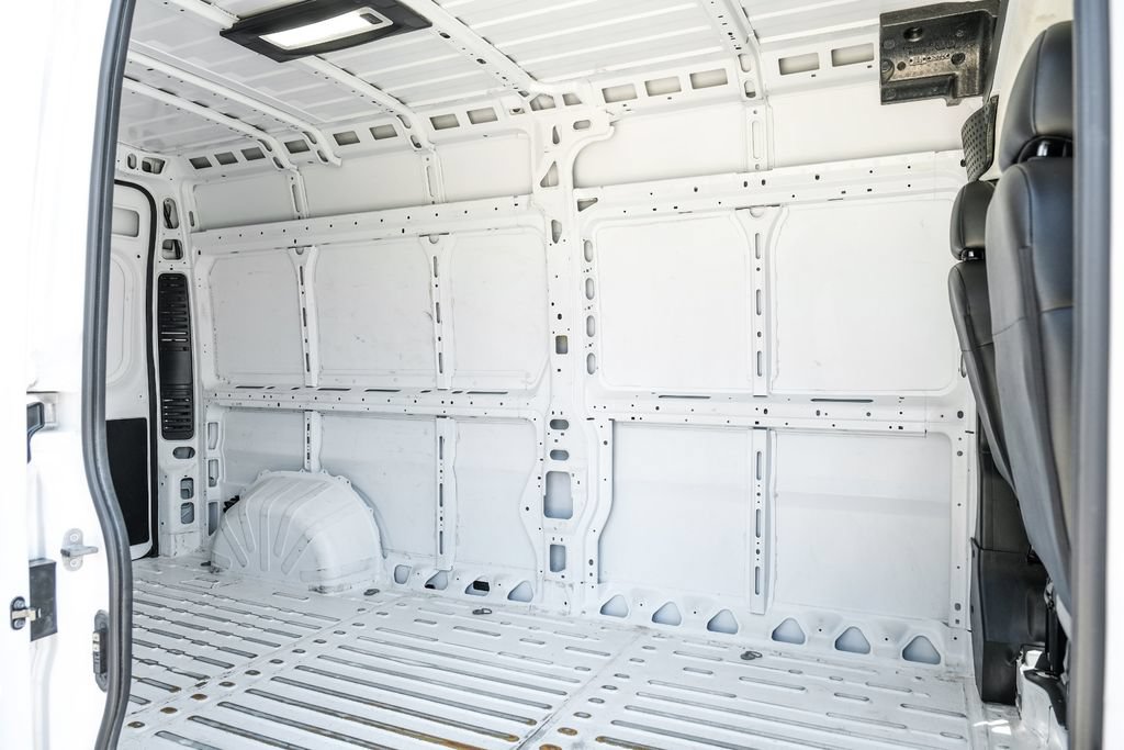 Used 2025 RAM ProMaster 2500 w/ Convenience Group FWD image 34