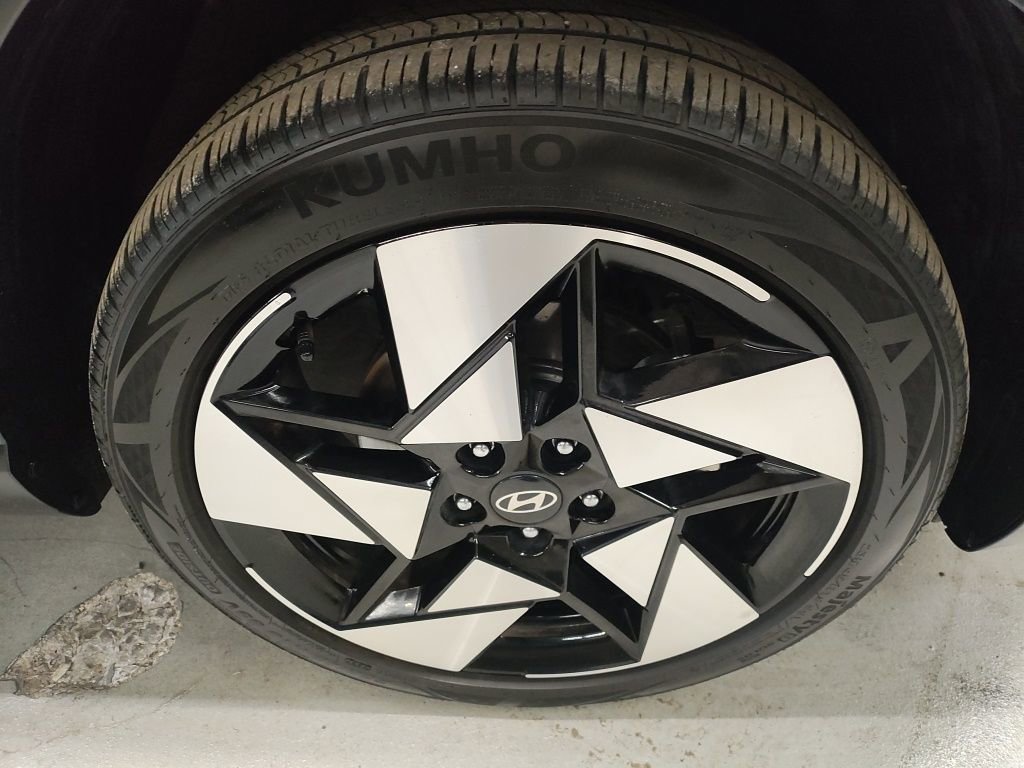 Used 2024 Hyundai Kona Limited image 4