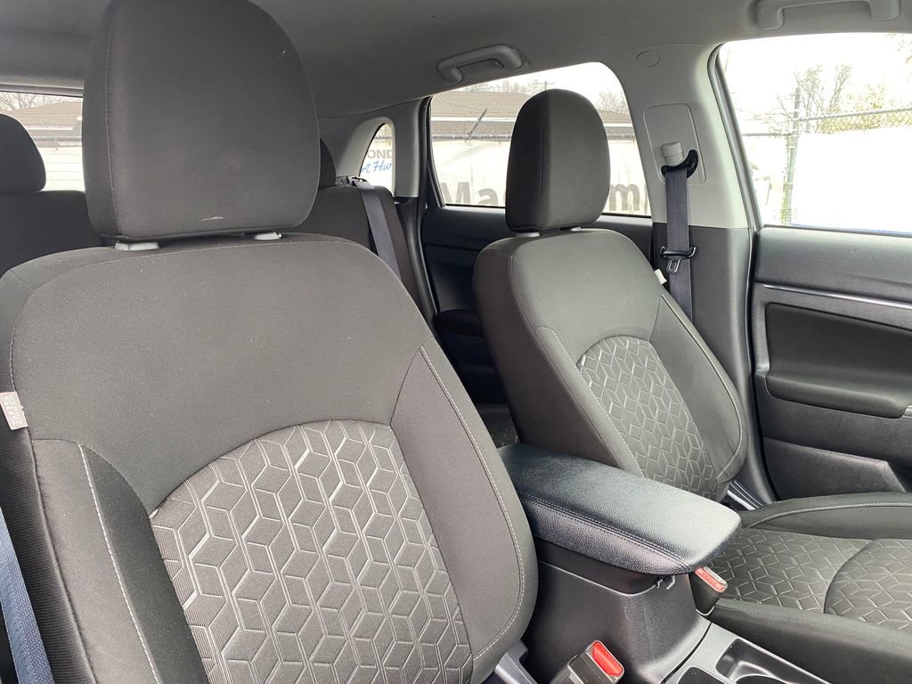 Used 2024 Mitsubishi Outlander Sport ES AWD/4WD image 16