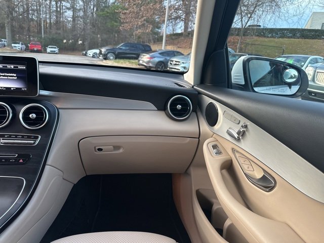 Used 2019 Mercedes-Benz GLC 300 image 16
