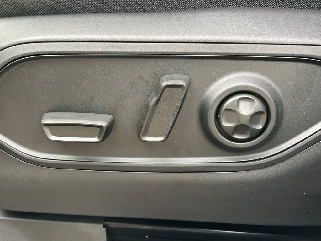 New 2025 Jeep Grand Cherokee L Altitude image 29