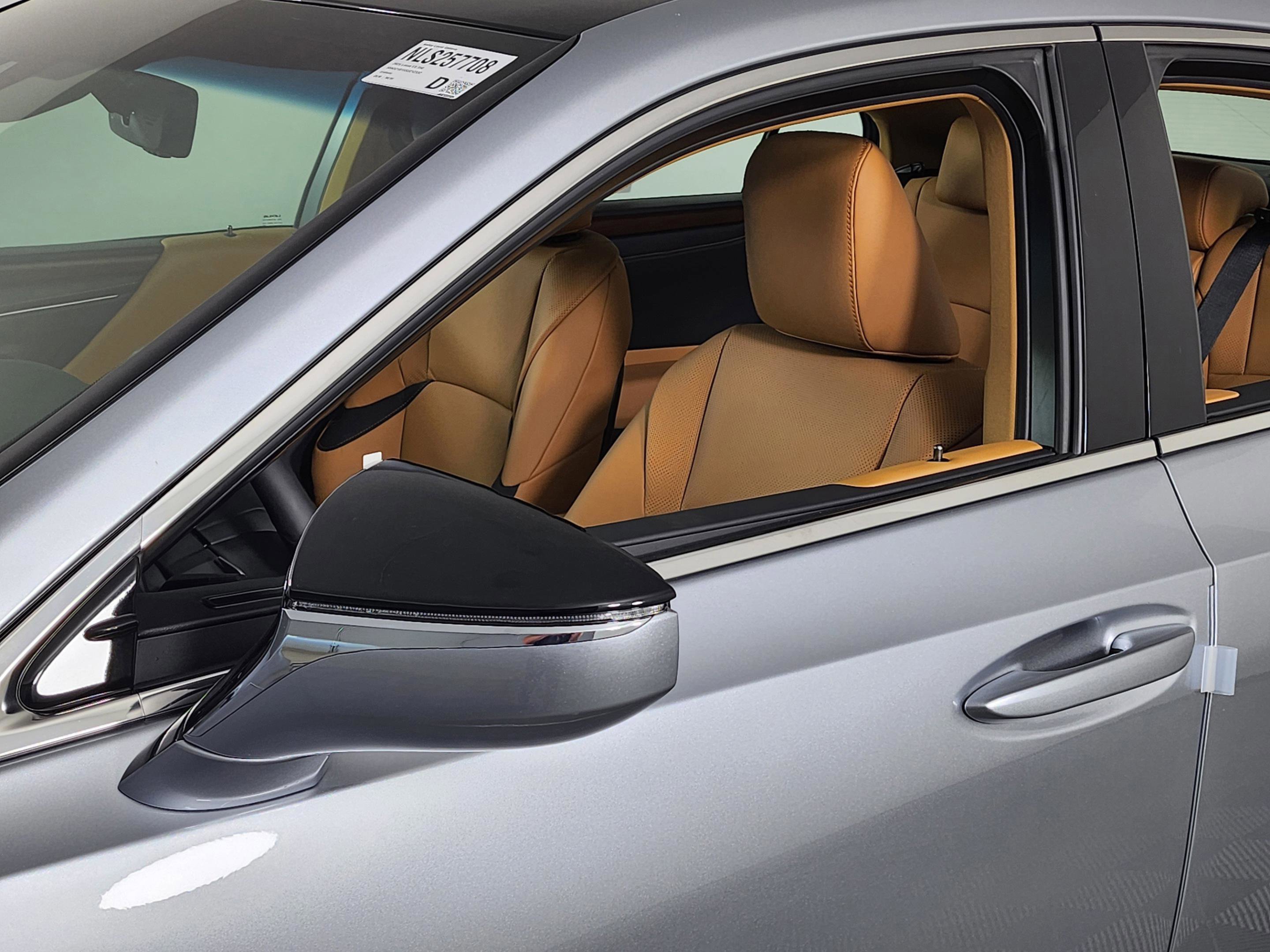 New 2025 Lexus ES 350 w/ Premium Package image 12