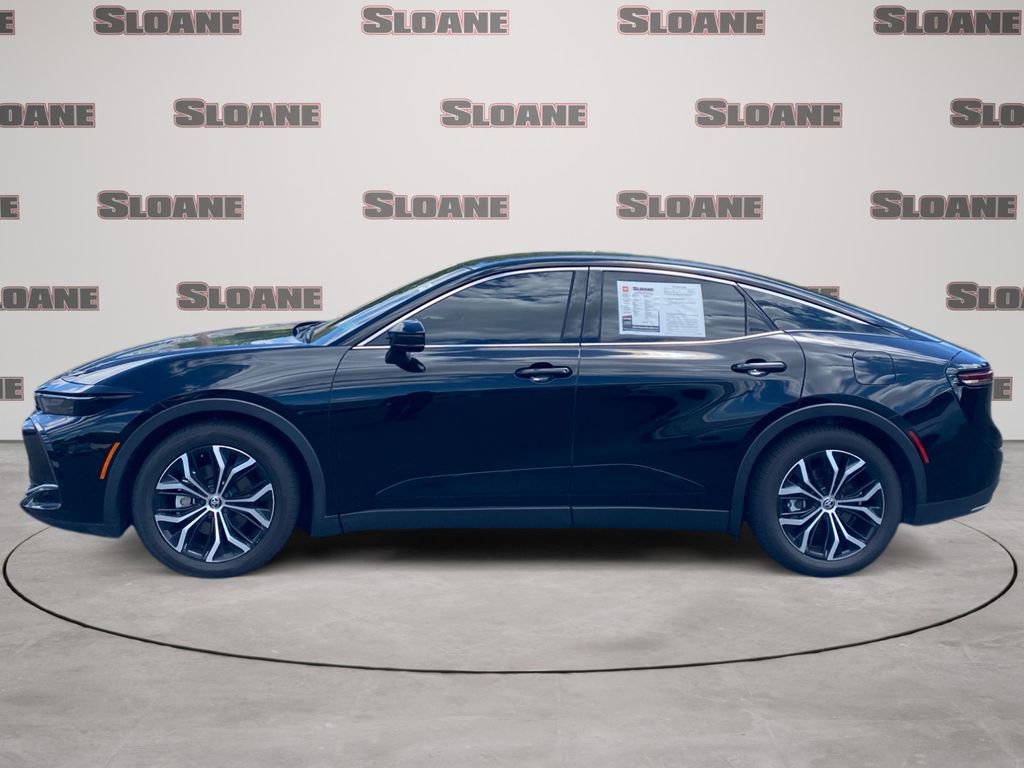 Used 2024 Toyota Crown AWD/4WD image 2