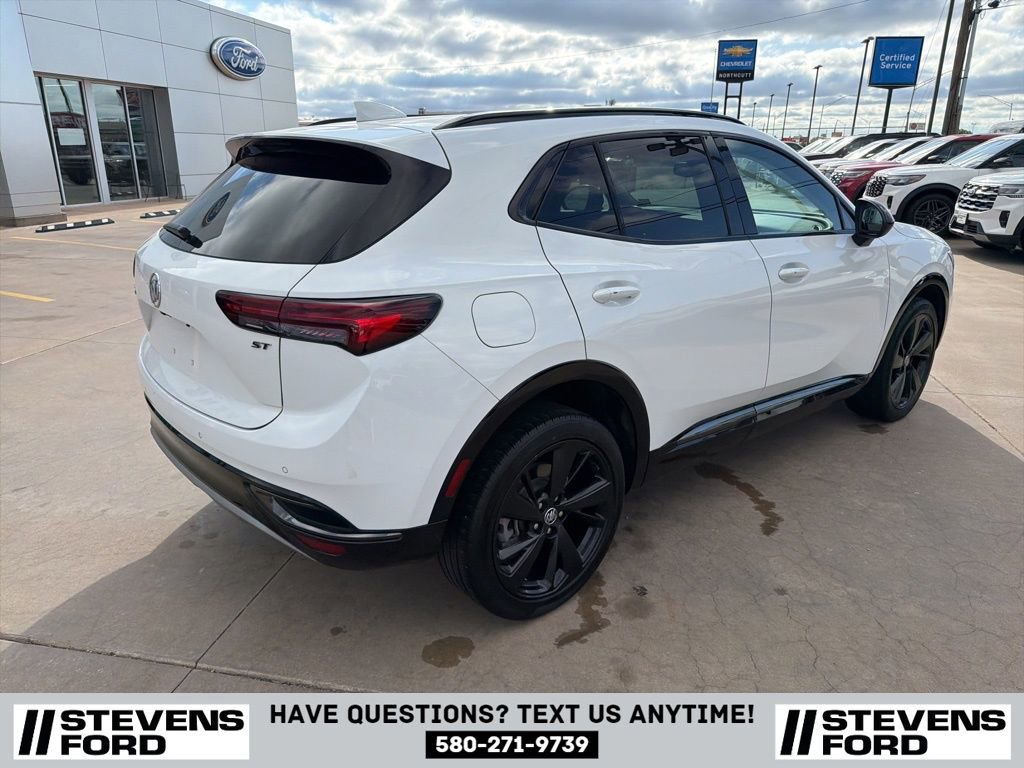 Used 2023 Buick Envision Essence w/ Sport Touring Package FWD image 4