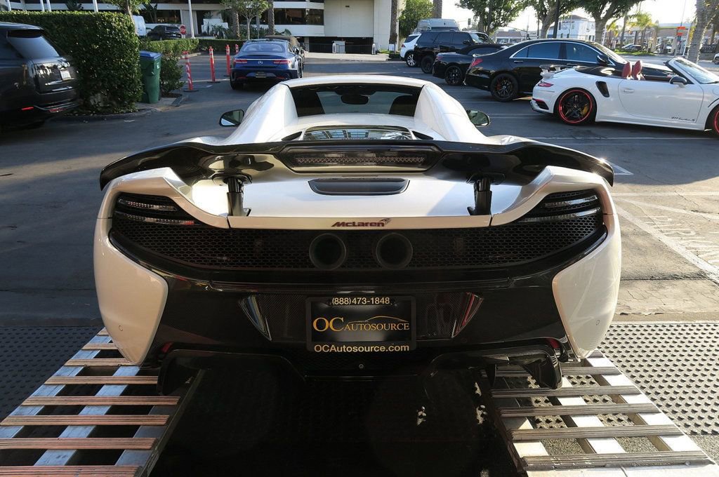 Used 2015 McLaren 650S Spider image 28