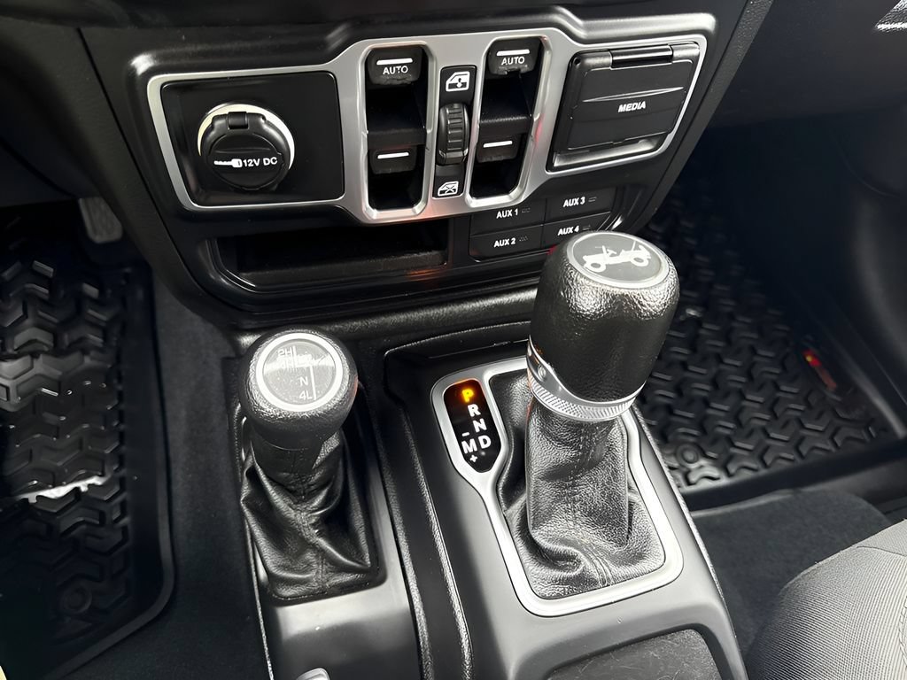 Used 2018 Jeep Wrangler Unlimited Sport S AWD/4WD image 11