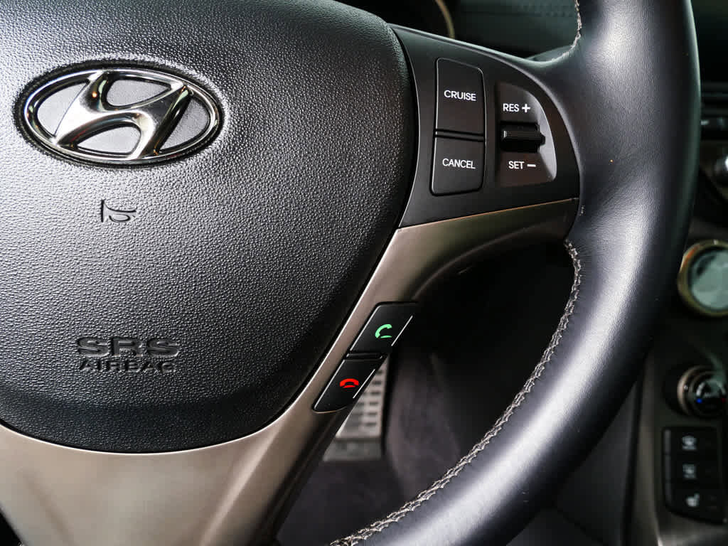 Used 2013 Hyundai Genesis 3.8 image 12