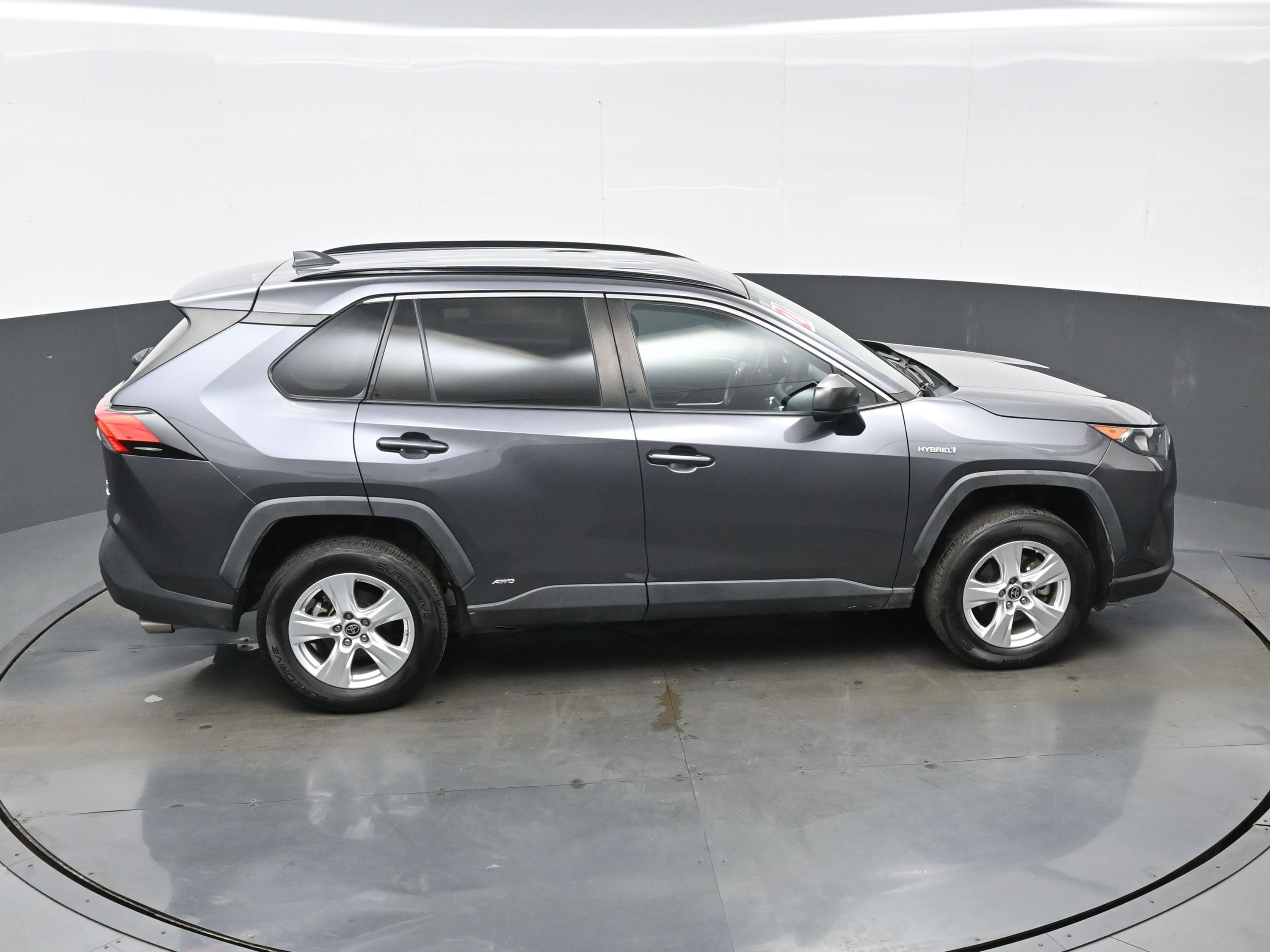 Used 2021 Toyota RAV4 LE AWD/4WD image 39
