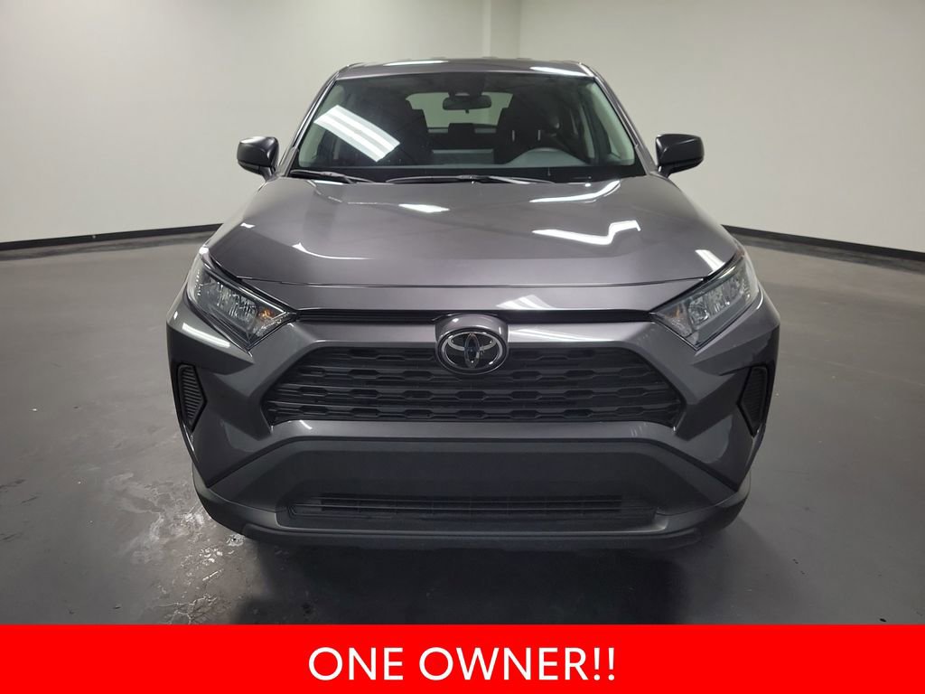 Used 2022 Toyota RAV4 LE image 3