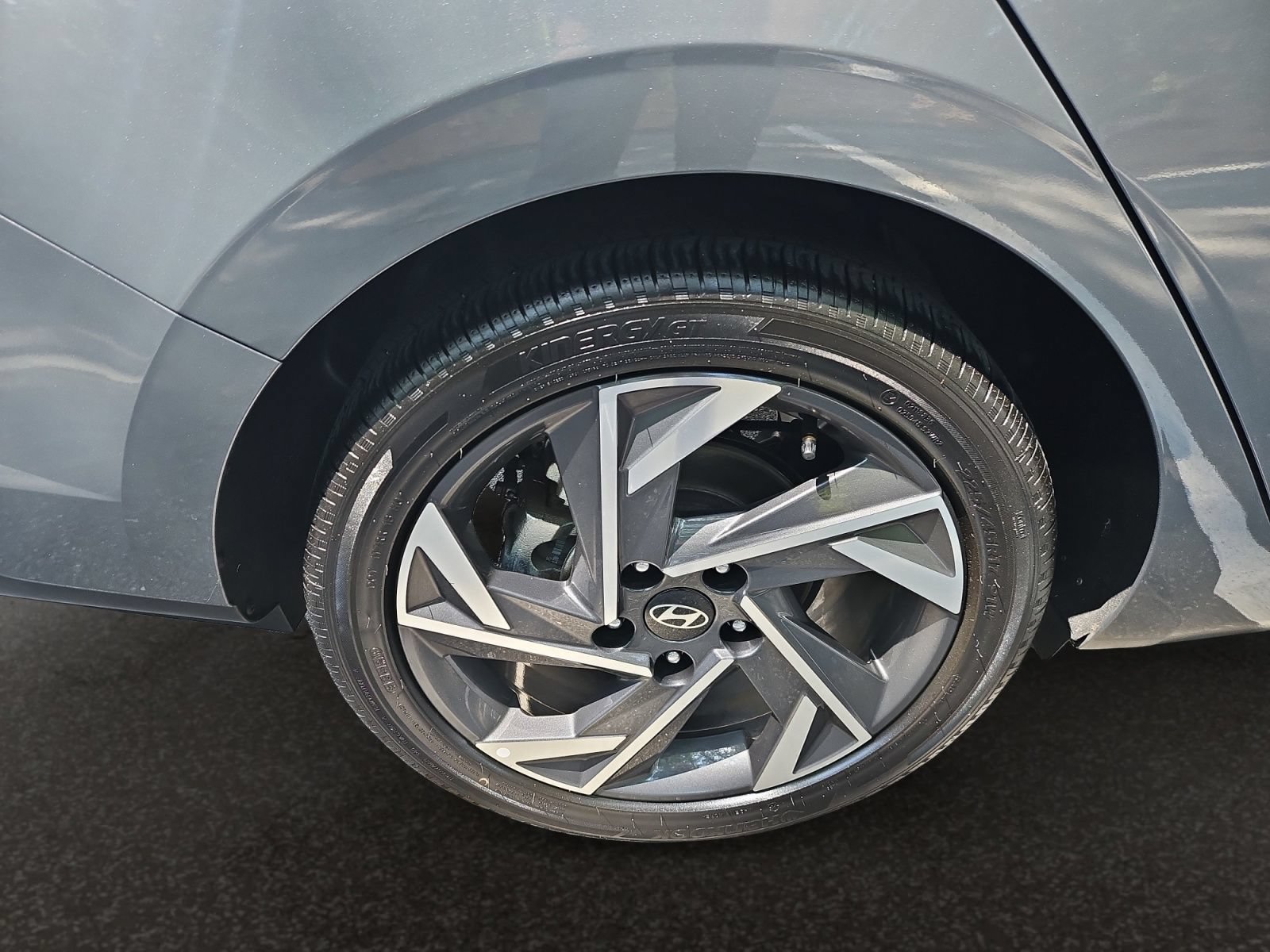 Used 2025 Hyundai Elantra SEL FWD image 43