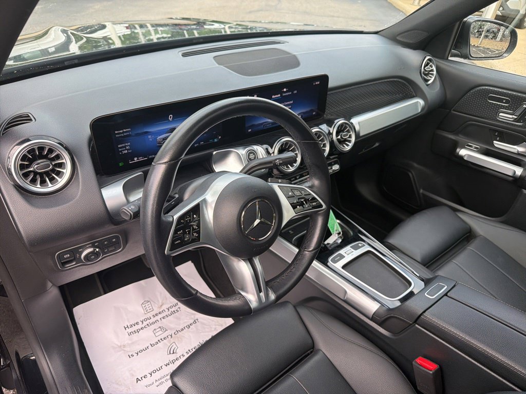 Used 2025 Mercedes-Benz GLB 250 image 12