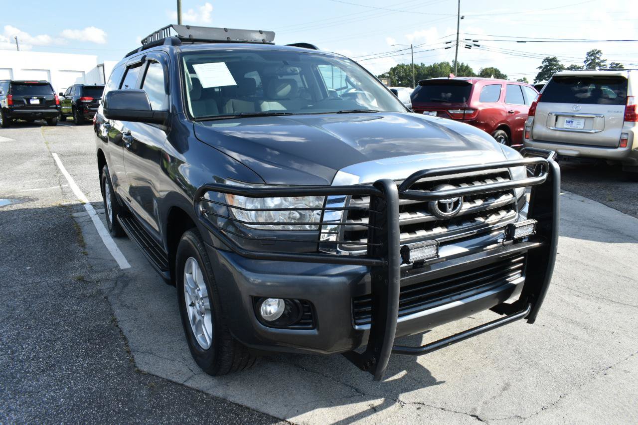 Used 2013 Toyota Sequoia SR5 AWD/4WD image 4