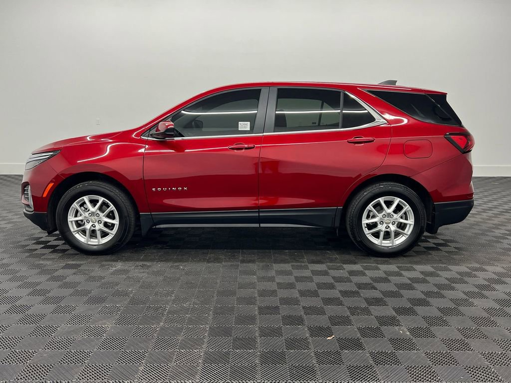 Used 2024 Chevrolet Equinox LT AWD/4WD image 2