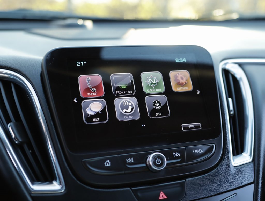 Used 2017 Chevrolet Malibu LT w/ Leather Package image 13