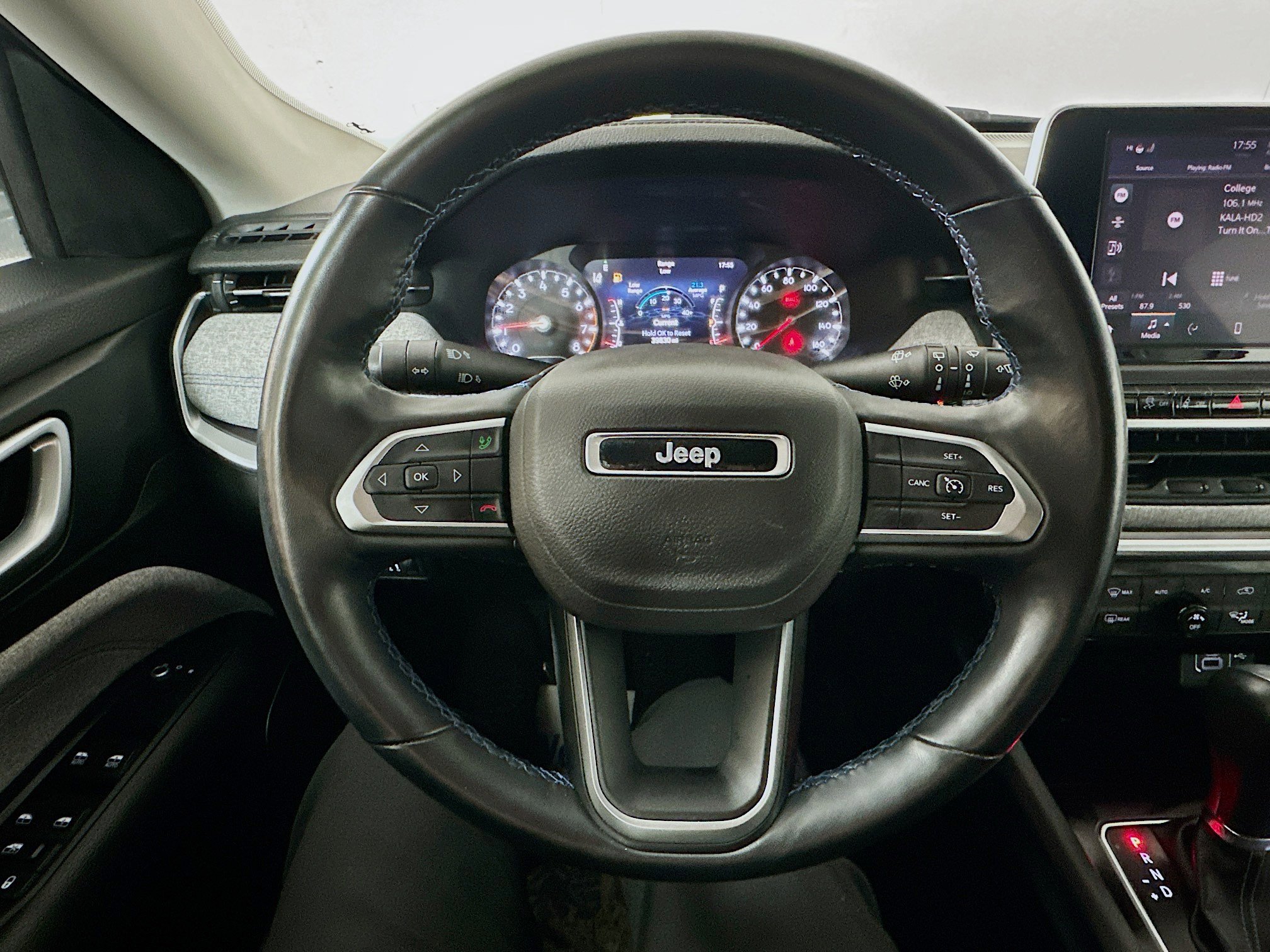 Used 2022 Jeep Compass Latitude w/ Convenience Group AWD/4WD image 11