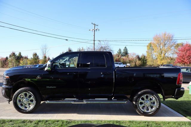 Used 2025 RAM 2500 Laramie w/ Sport Appearance Package image 32