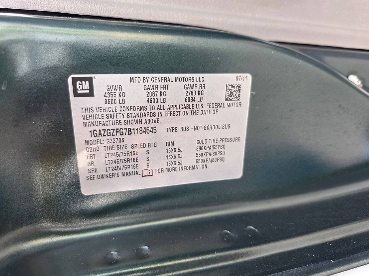Used 2011 Chevrolet Express 3500 LS RWD image 25