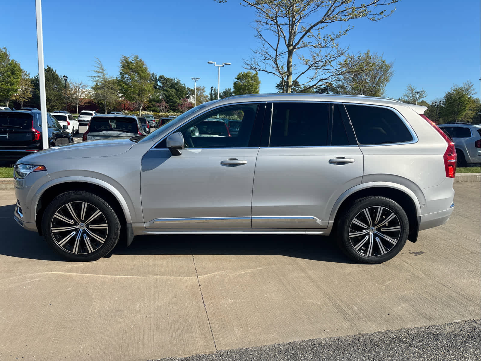 Used 2023 Volvo XC90 B6 Plus w/ Protection Package Premier AWD/4WD image 28