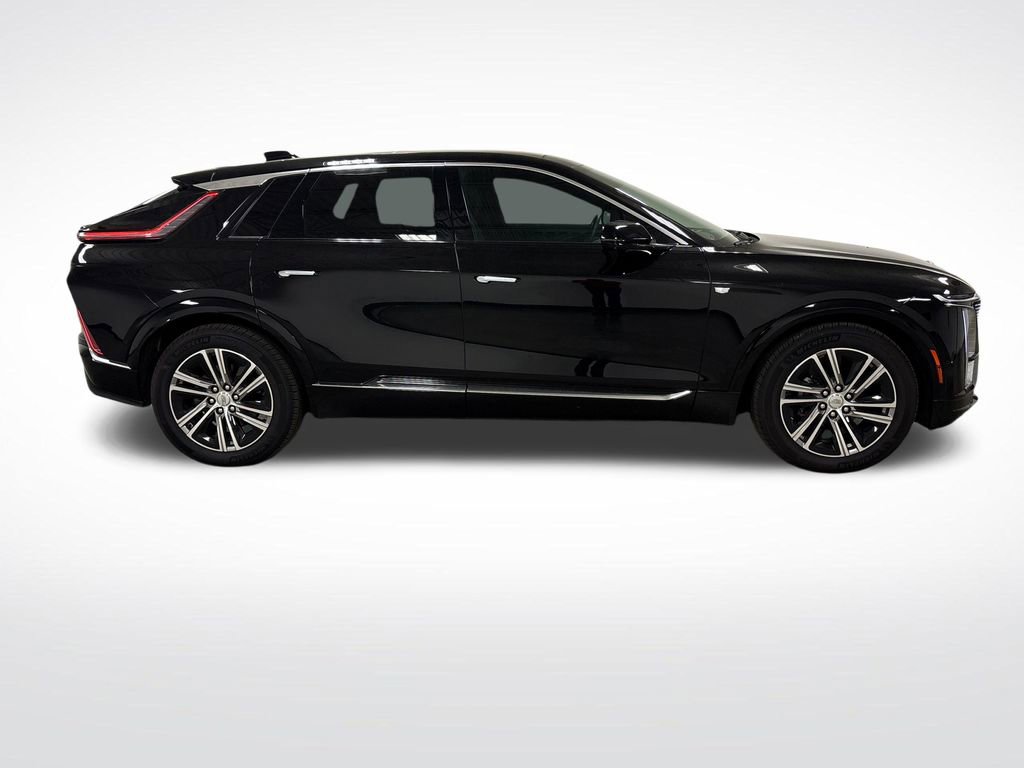 New 2025 Cadillac Lyriq Luxury RWD image 22