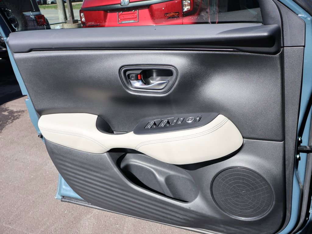 Certified 2024 Honda HR-V EX-L image 30