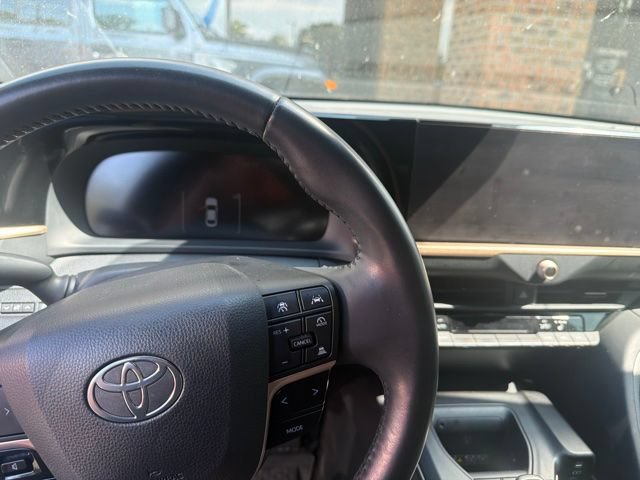 Used 2023 Toyota Crown AWD/4WD image 7