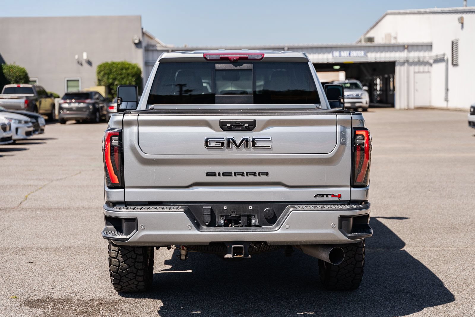 Used 2024 GMC Sierra 2500 AT4 w/ AT4 Premium Plus Package AWD/4WD image 6