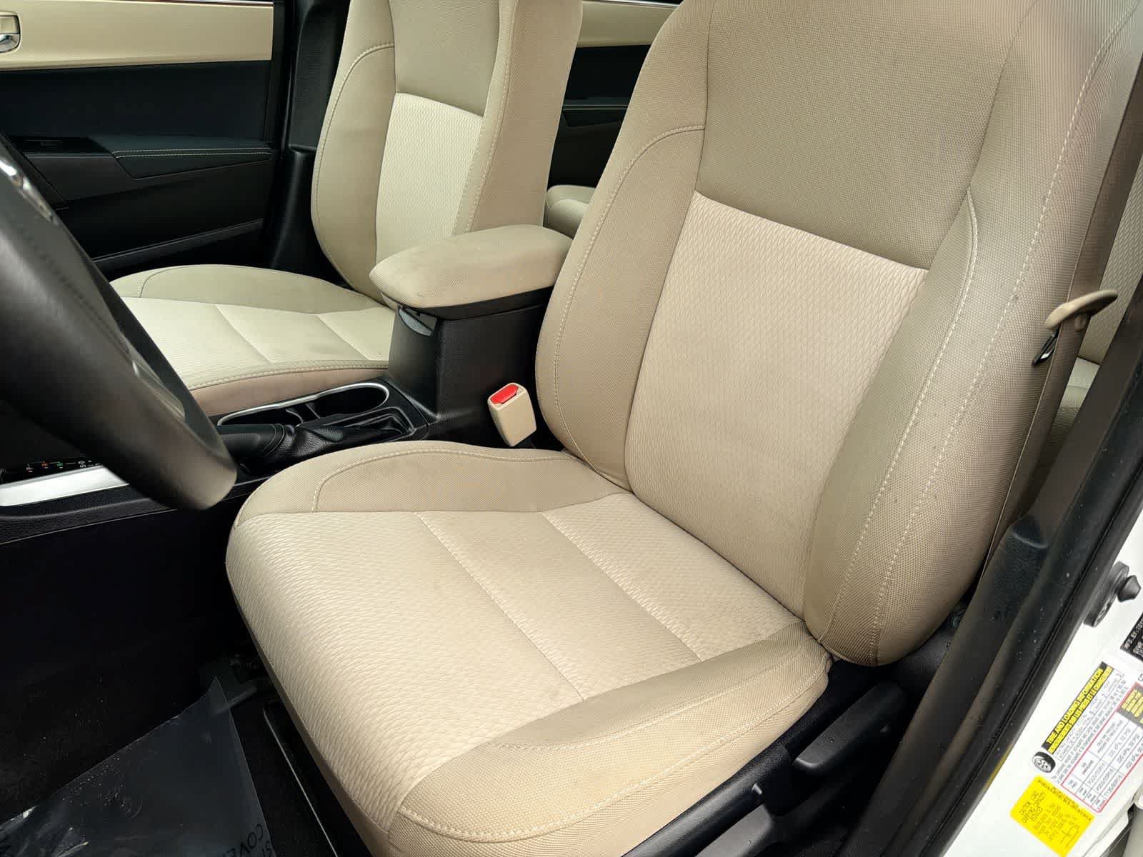 Used 2015 Toyota Corolla LE FWD image 17