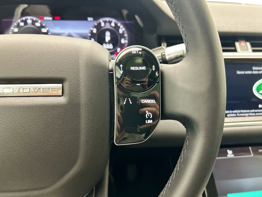 Used 2020 Land Rover Range Rover Evoque SE image 12