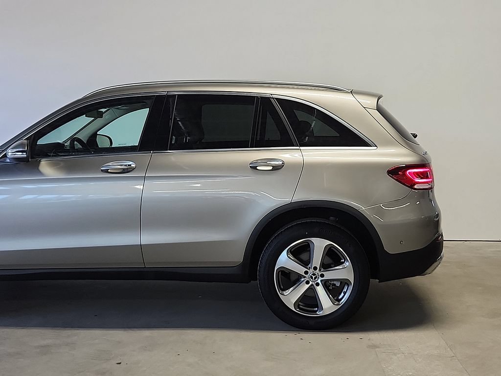 Used 2021 Mercedes-Benz GLC 300 4MATIC w/ Exterior Lighting Package image 7