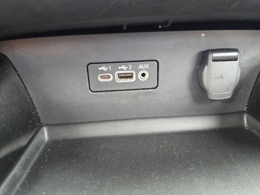 Used 2024 Nissan Altima 2.5 SV FWD image 25