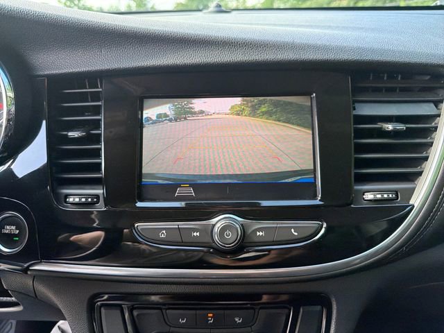 Used 2021 Buick Encore Preferred AWD/4WD image 23