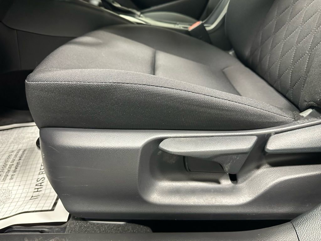 Used 2025 Toyota Corolla LE image 12