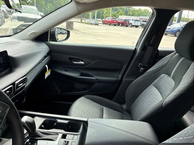 Used 2026 Nissan Sentra SV w/ Floor Mat Package FWD image 16
