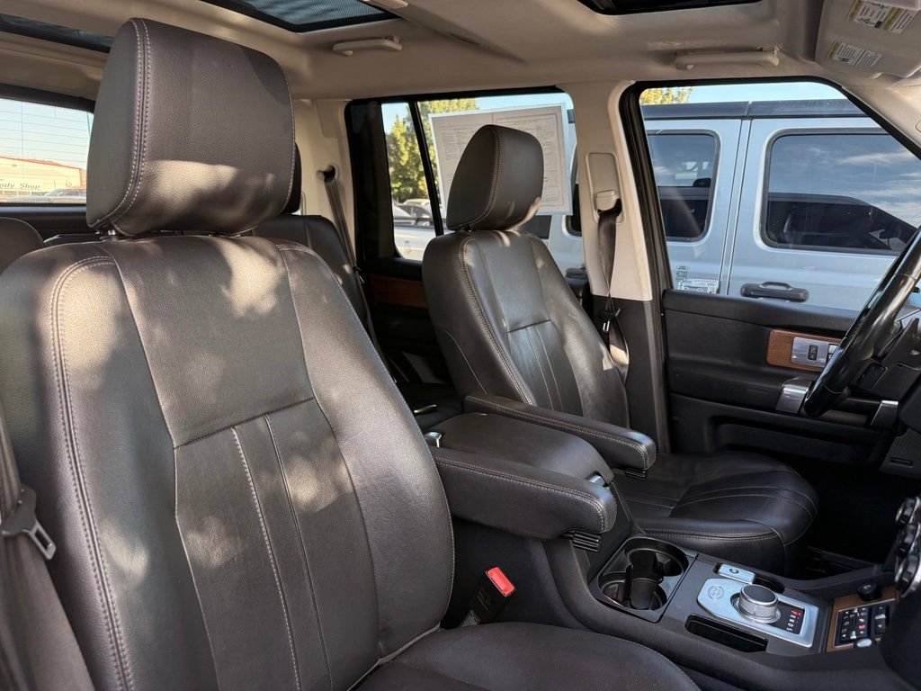 Used 2016 Land Rover LR4 HSE AWD/4WD image 19