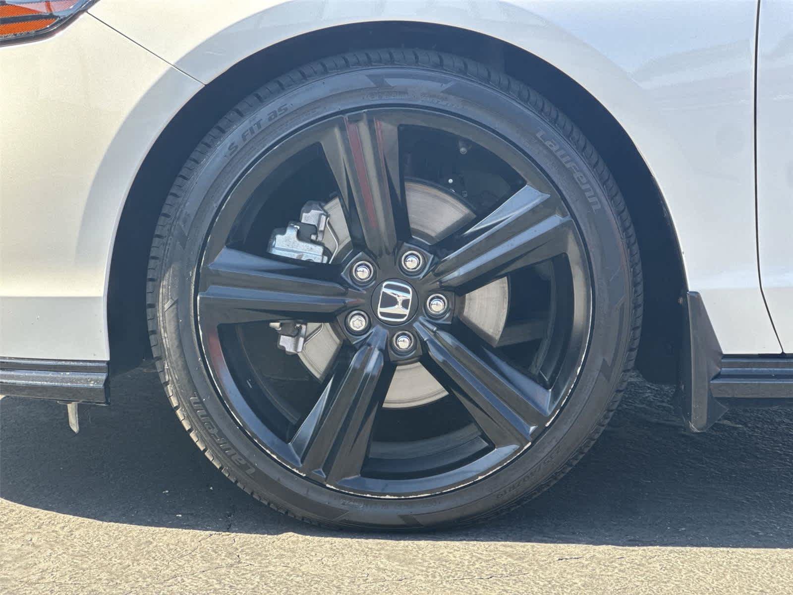 Used 2024 Honda Accord Sport image 9