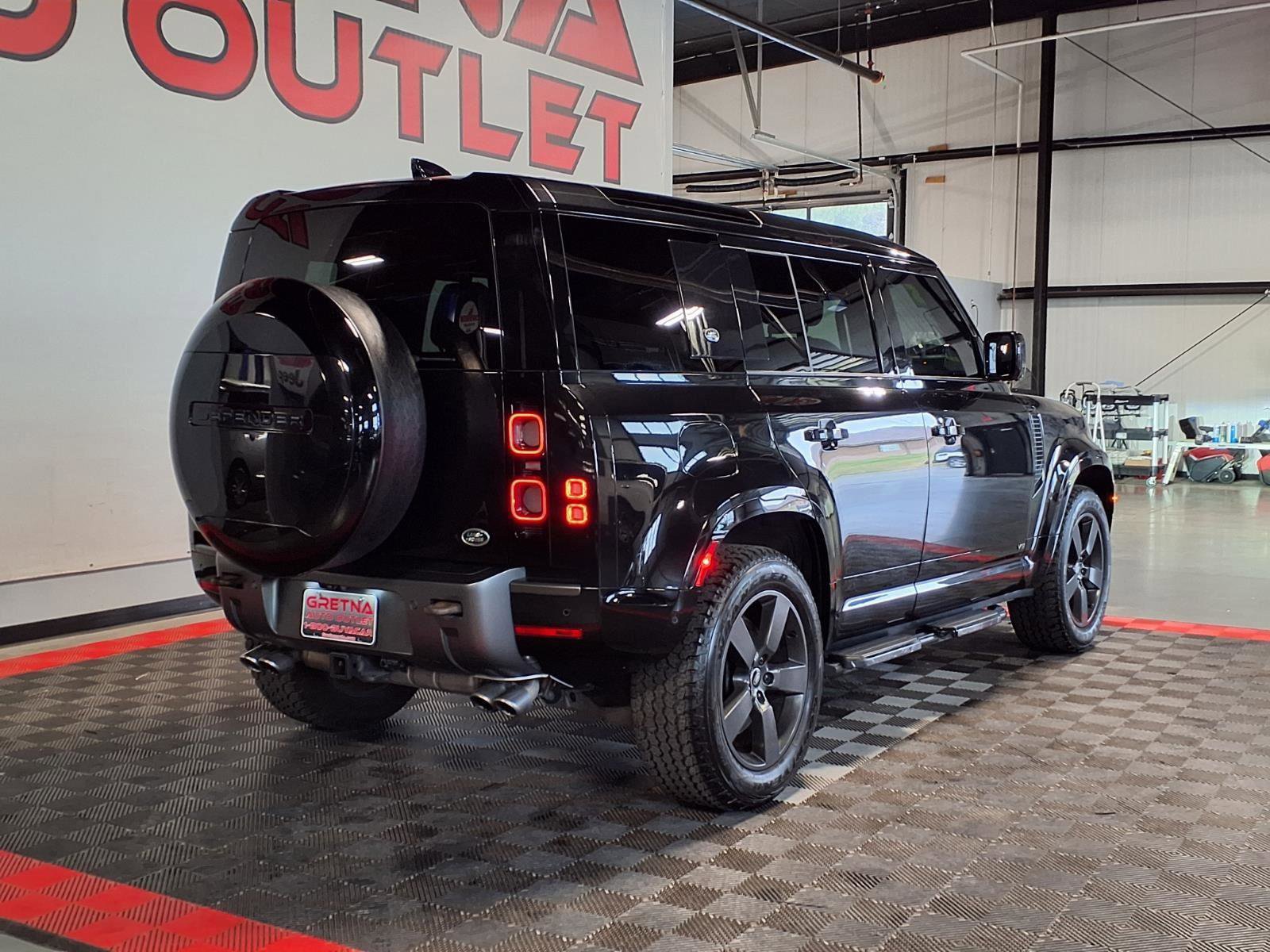 Used 2023 Land Rover Defender 110 V8 image 6