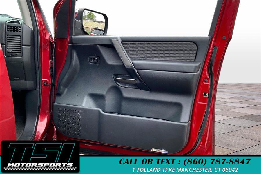 Used 2014 Nissan Titan SV w/ SV Value Truck Package AWD/4WD image 24