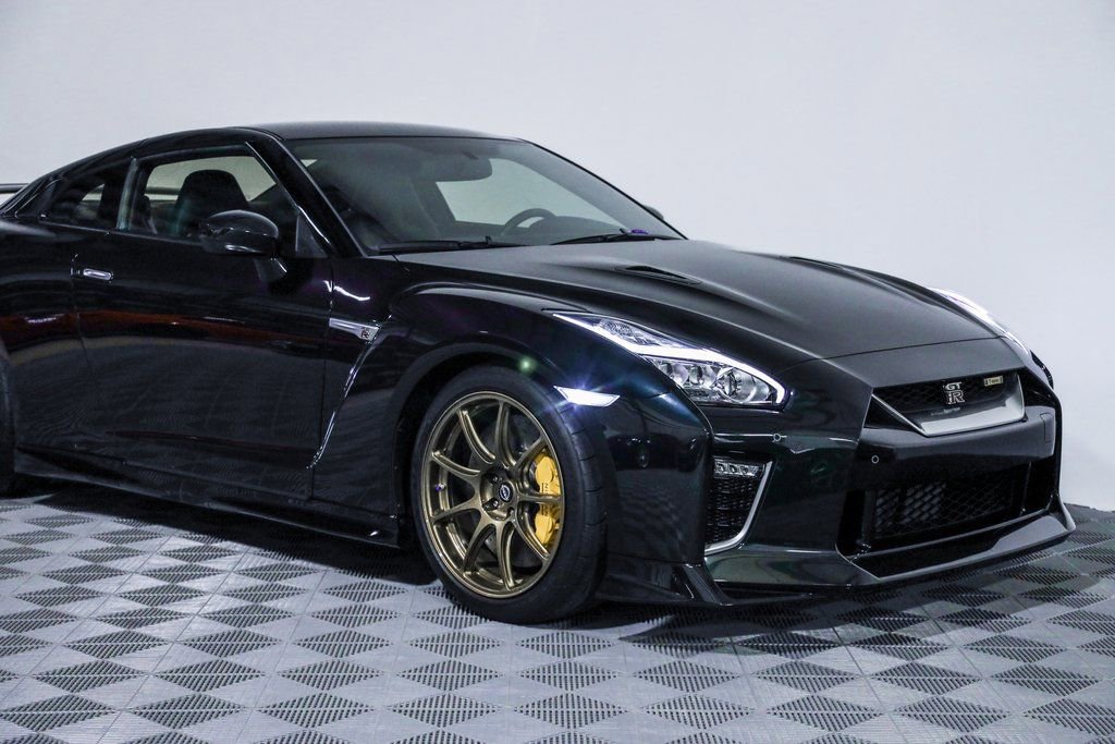 Used 2021 Nissan GT-R Premium AWD/4WD image 8