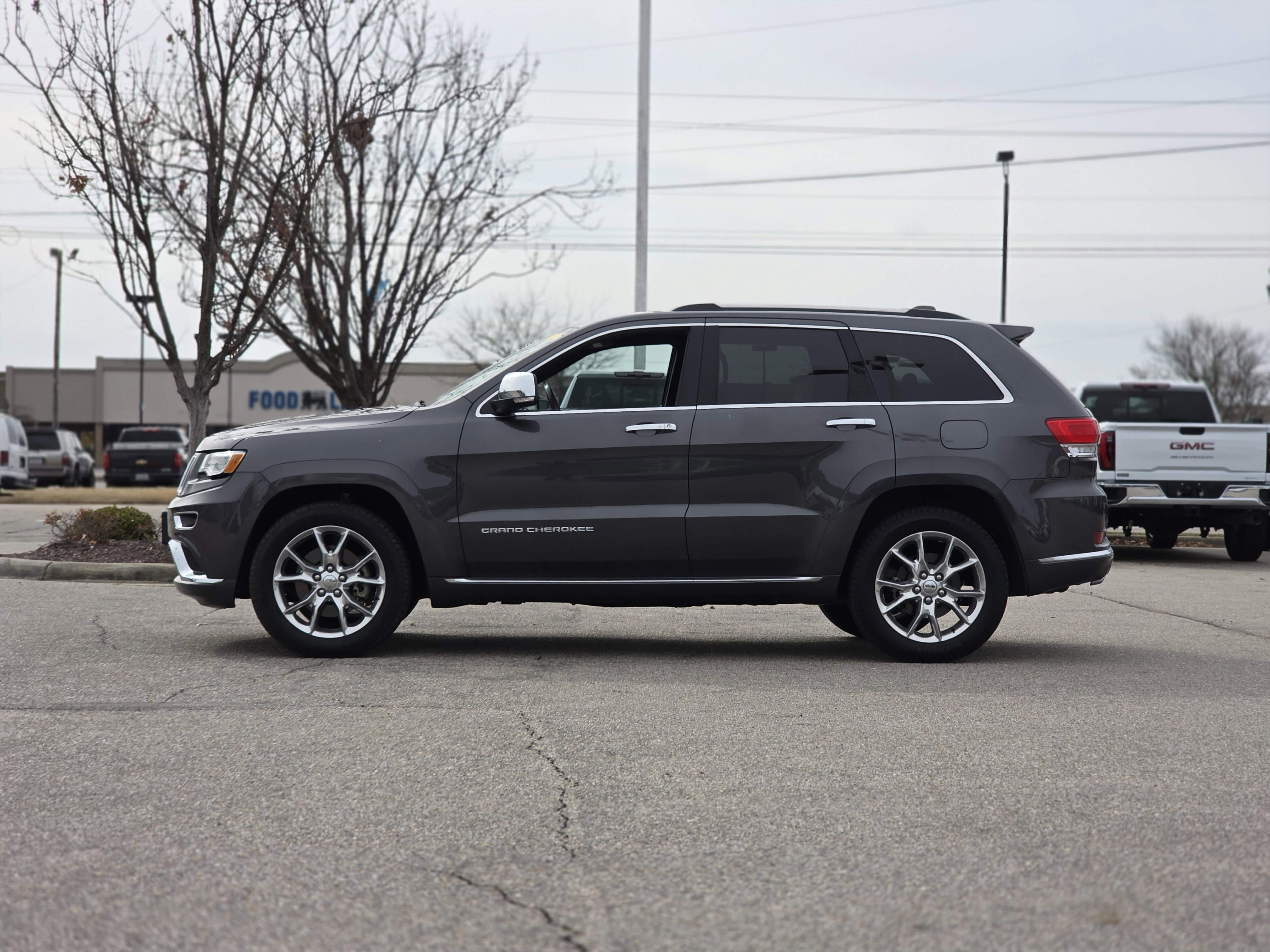 Used 2016 Jeep Grand Cherokee Summit image 4