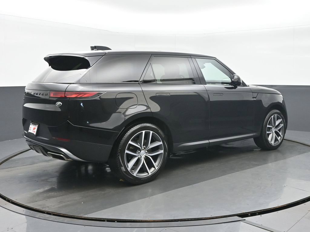 Used 2023 Land Rover Range Rover Sport SE AWD/4WD image 3
