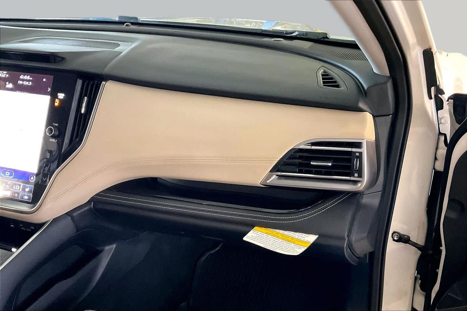 Used 2022 Subaru Outback Limited AWD/4WD image 17