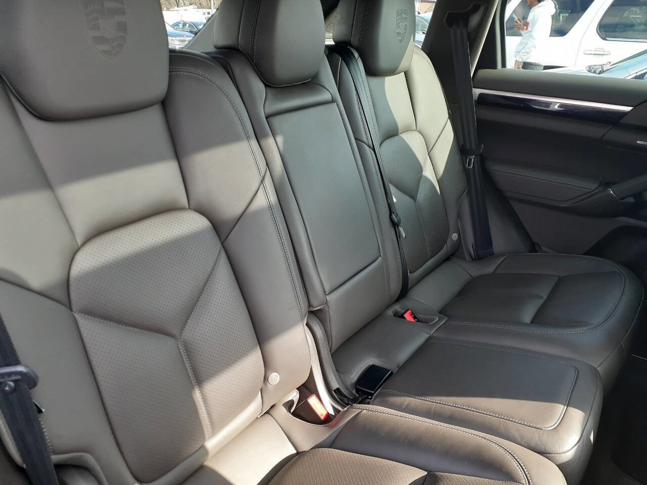 Used 2017 Porsche Cayenne Platinum Edition image 20