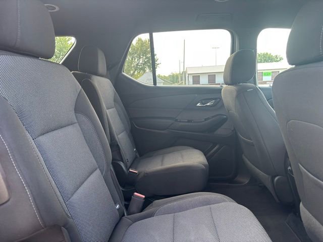 Used 2023 Chevrolet Traverse LT image 24