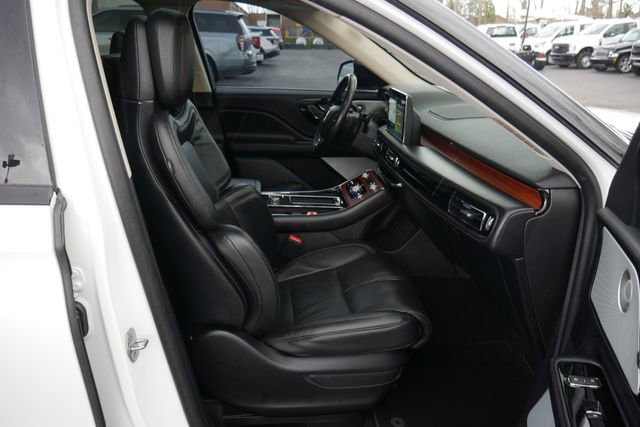 Used 2022 Lincoln Aviator Reserve w/ Equipment Group 201A image 32