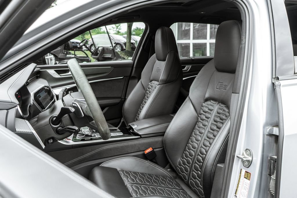 Used 2023 Audi RS 6 AWD/4WD image 6