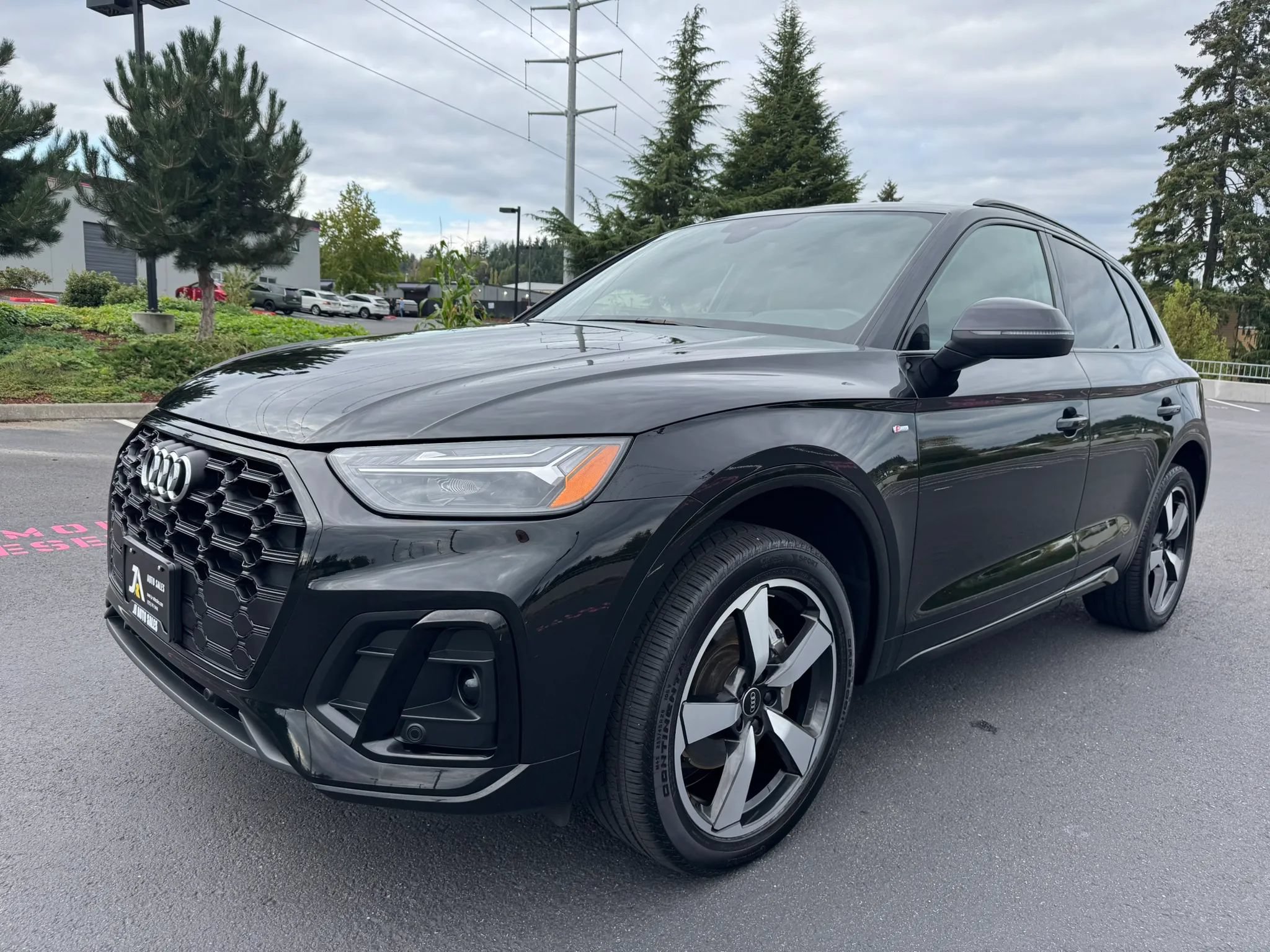 Used 2023 Audi Q5 2.0T Premium Plus w/ Premium Plus Package AWD/4WD image 4