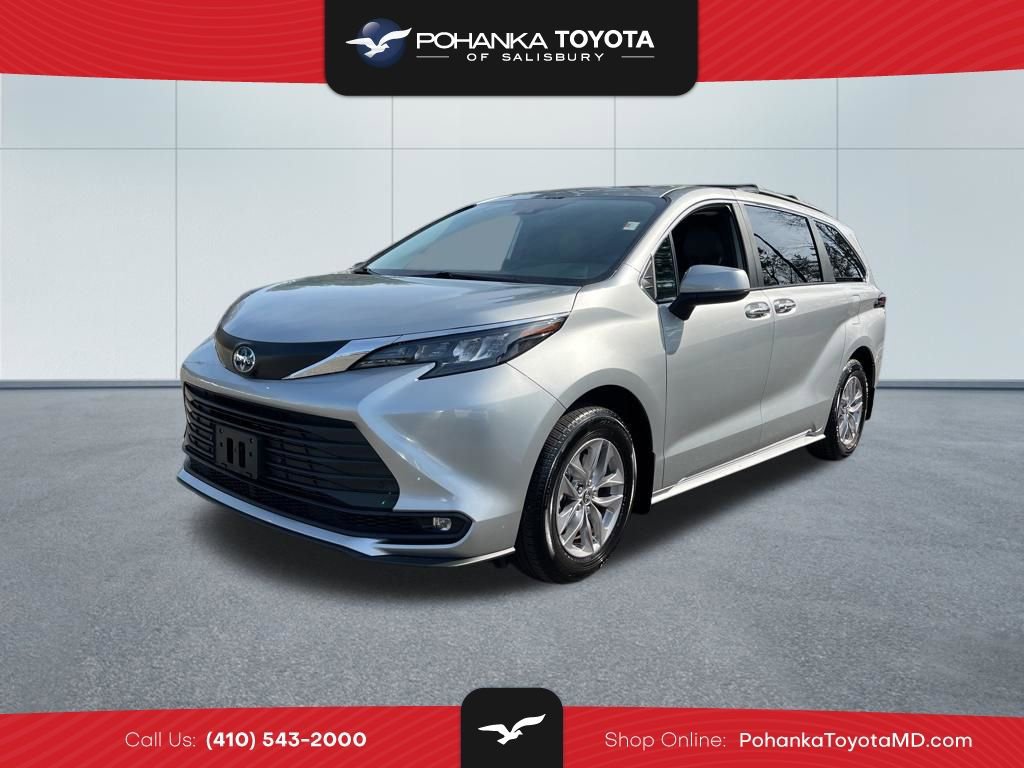 Used 2025 Toyota Sienna XLE